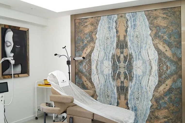 The room at the practice with the treatment chair